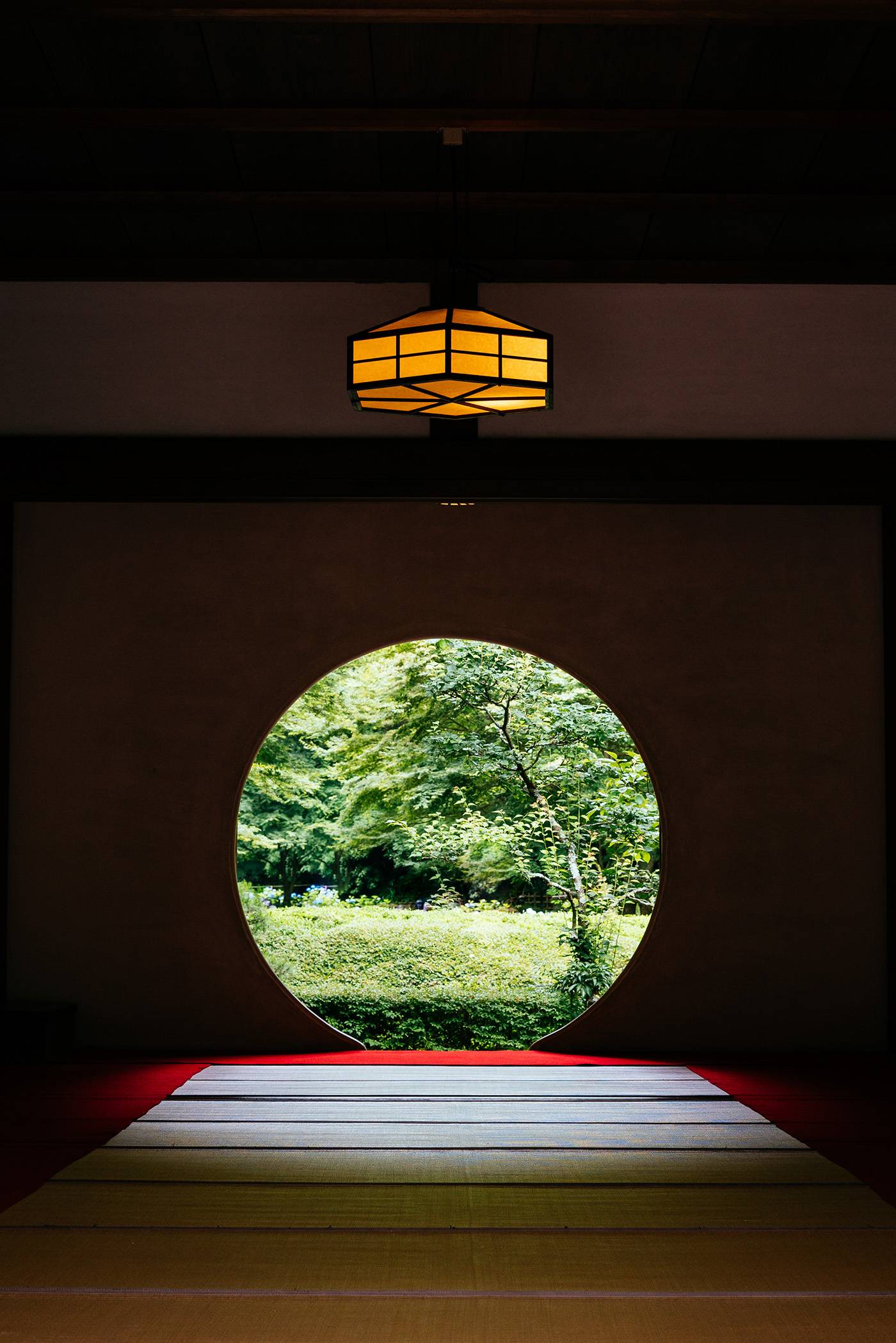Tatami Room With Round Window